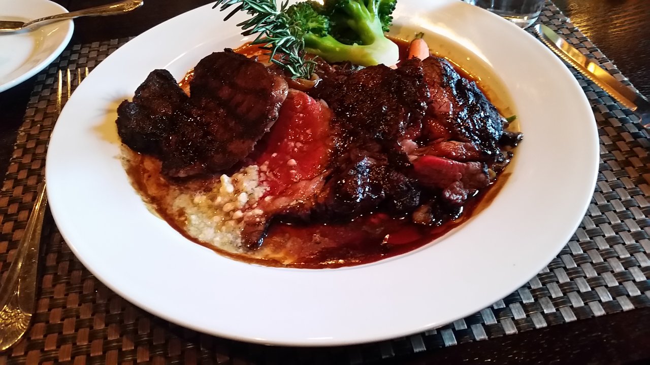 Paon Restaurant & Wine Bar signature dishes Angus Rib Eye Steak
Certified Angus Filet Mignon
Seared Rare Hawaiian Yellowfin Tuna